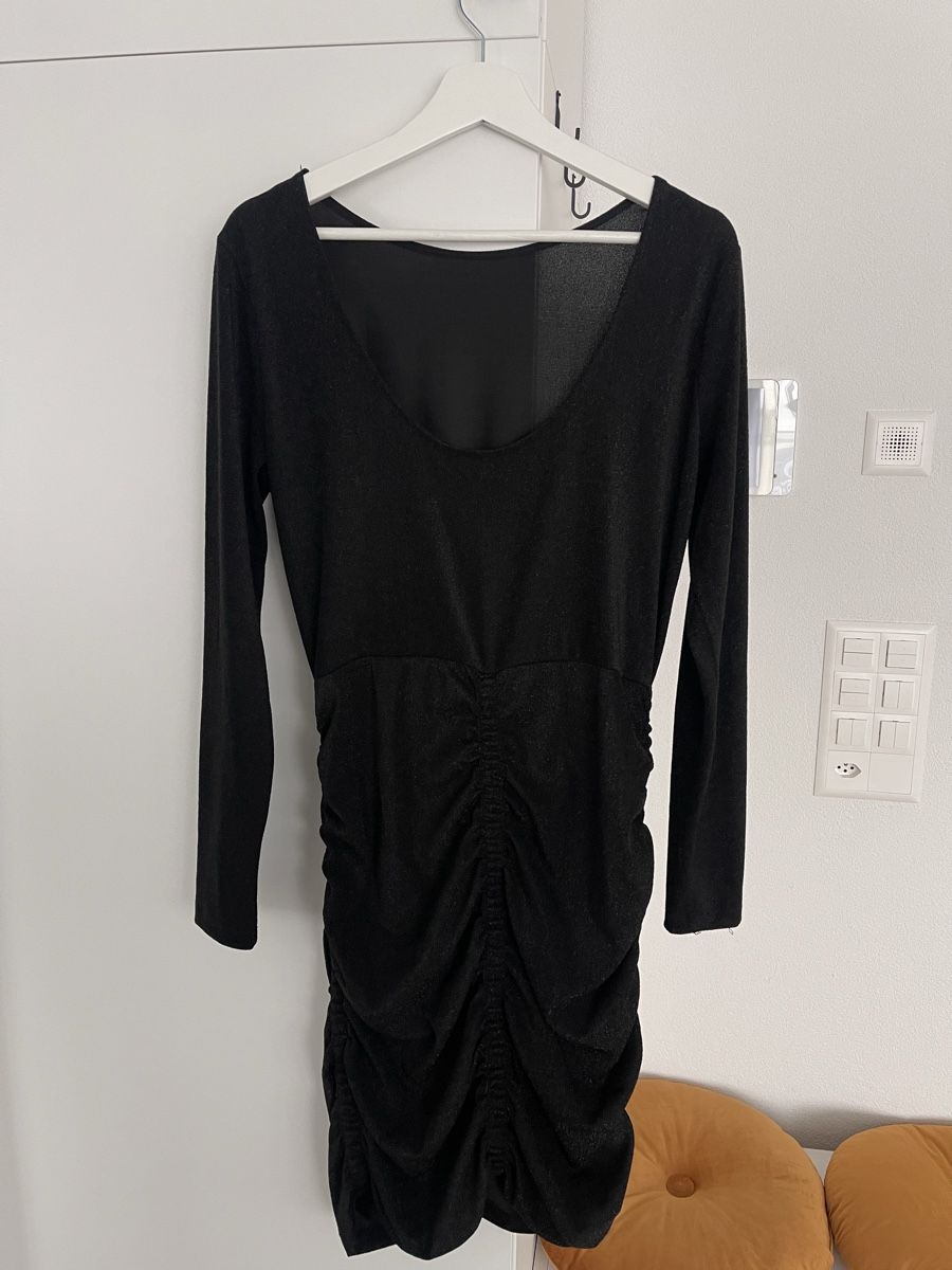 H&M Kleider: Stretch-Kleid mit Raffungen in Glitzeroptik – Gebraucht aus Zürich von mel_87ct 2