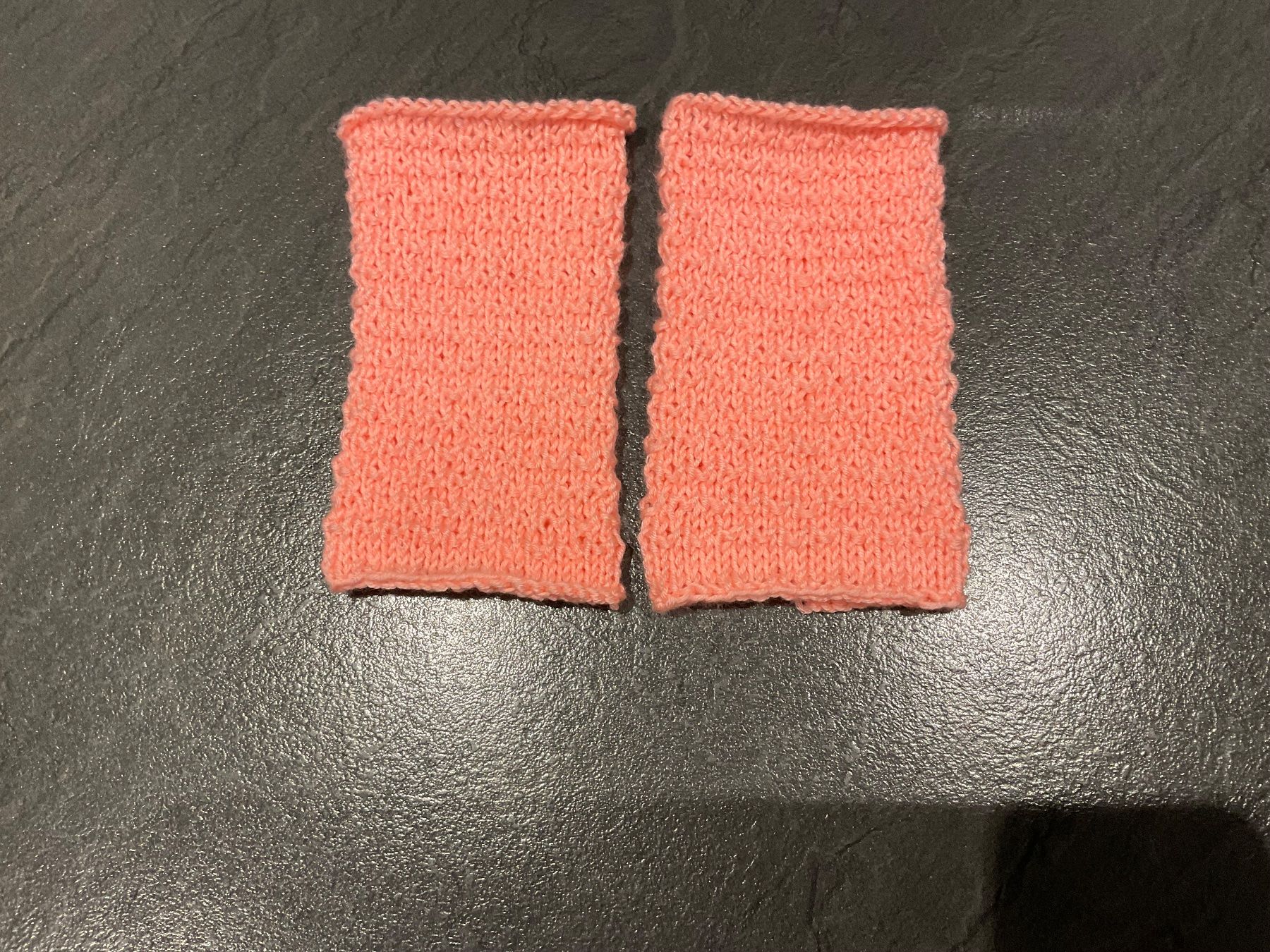 Guanti & manicotti: Handgestrickte Pulswärmer- Amedisli – Nuovo (secondo la descrizione) da Wetzikon ZH venduto da FeeF