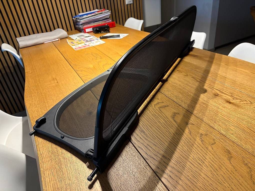 Mini Tutti pezzi di ricambio auto: Frangivento Windschott Mini Cabriolet R52 R57 - 2004 / 2015 – Usato da Bosco Luganese venduto da frankhmila