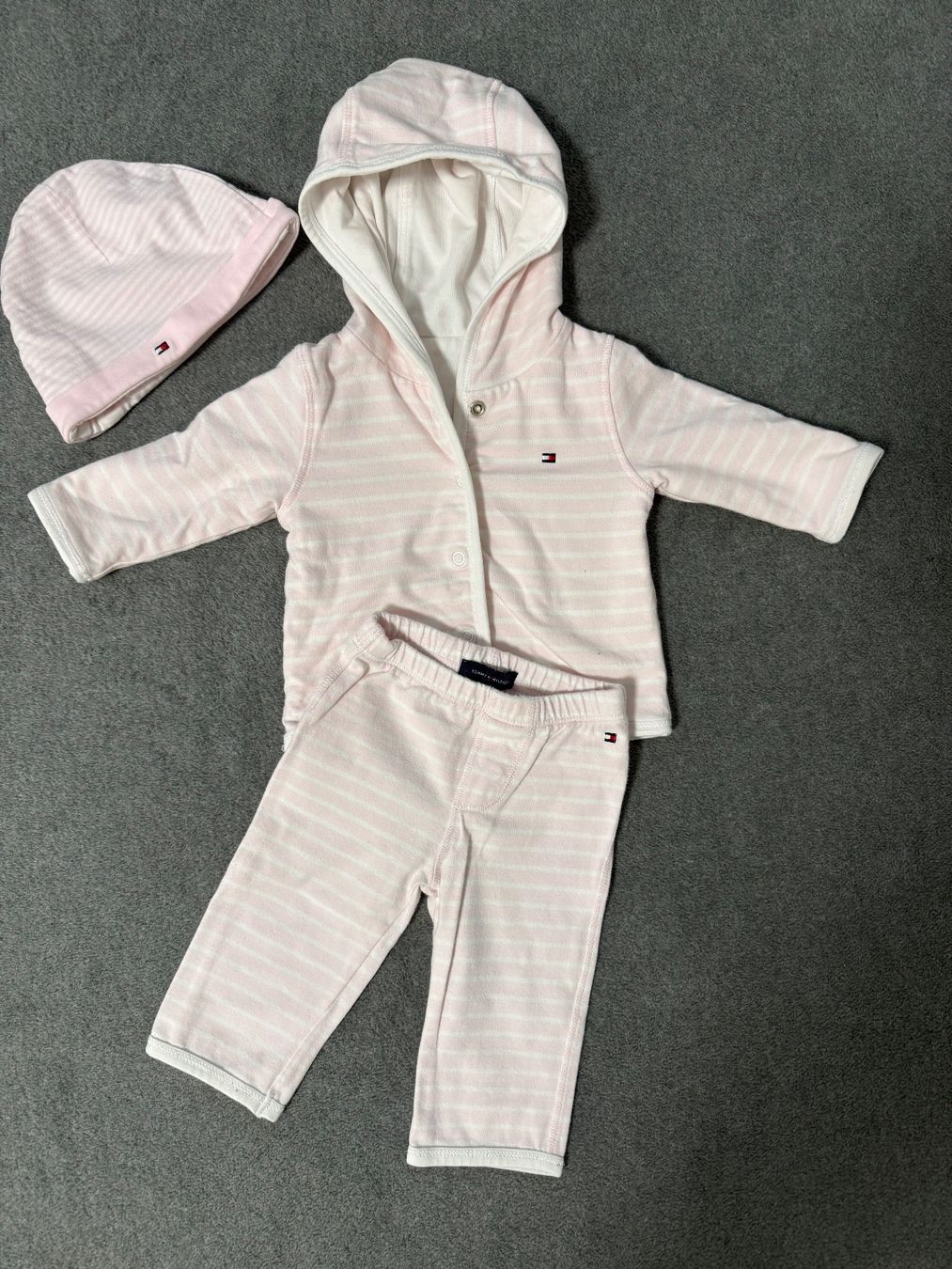 Lotti & Set di vestiti: Kleiderpaket 78 Teile Gr. 50/56 – Usato da Sargans venduto da jenabek 1