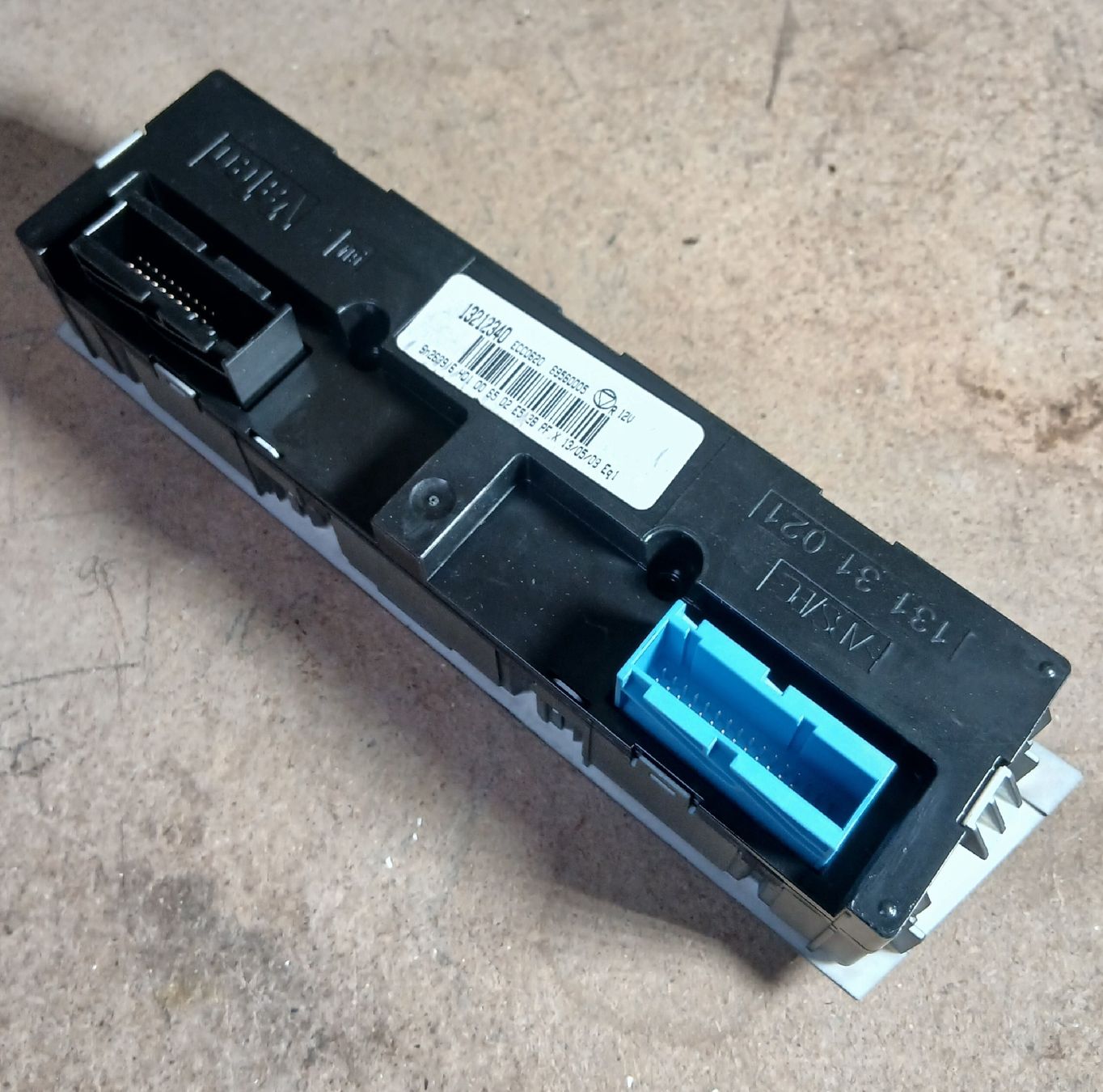 Opel Tutti pezzi di ricambio auto: Commande de ventilation Opel Signum 2003-2008 – Usato da la heutte venduto da Auto-stock 1