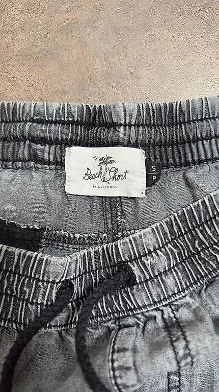 Hosen: Beach Shorts, grau – Gebraucht aus Tägerwilen von fennekfilke 1
