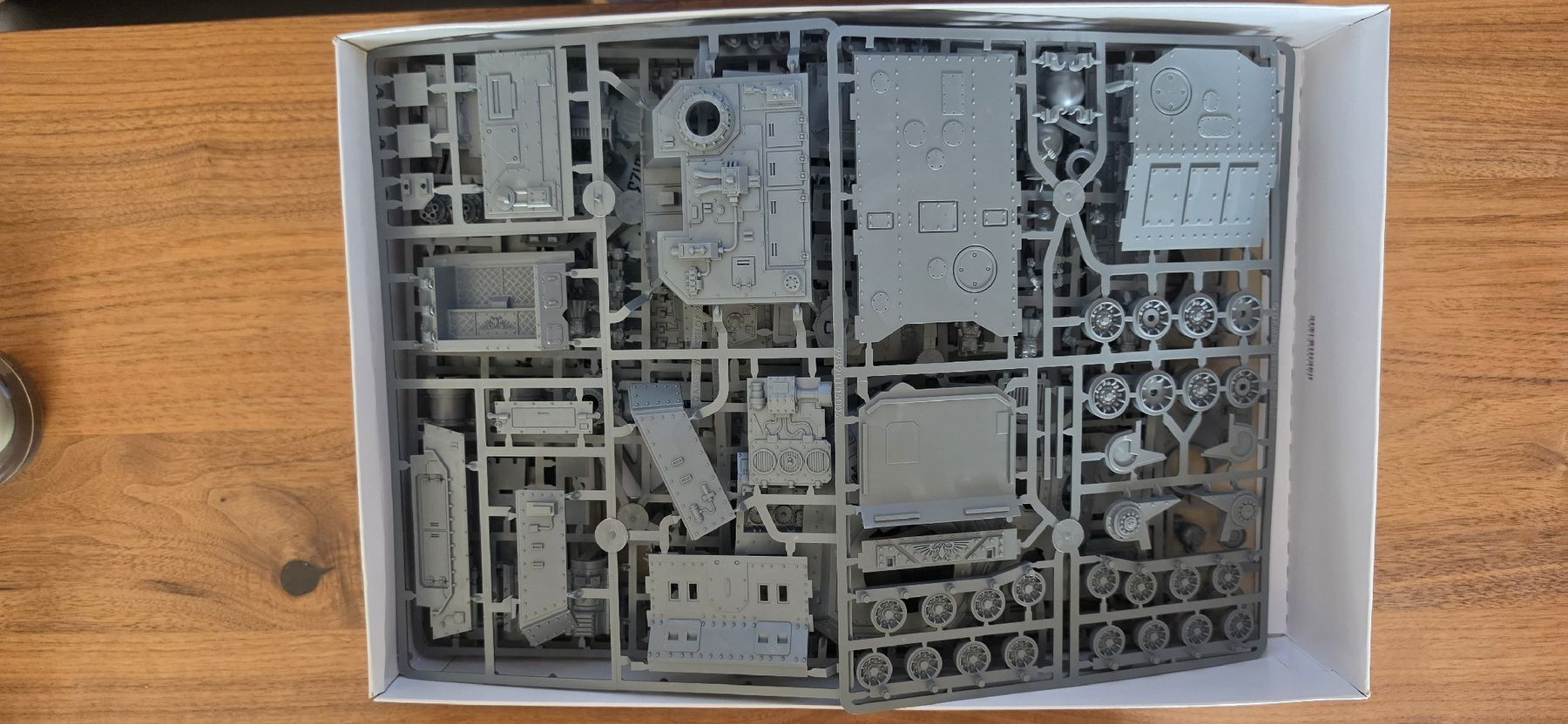 Kit di modellismo & Modellini statici: Warhammer 40k Baneblade – Nuovo e nell'imballaggio originale da Grandson venduto da christophe078 1