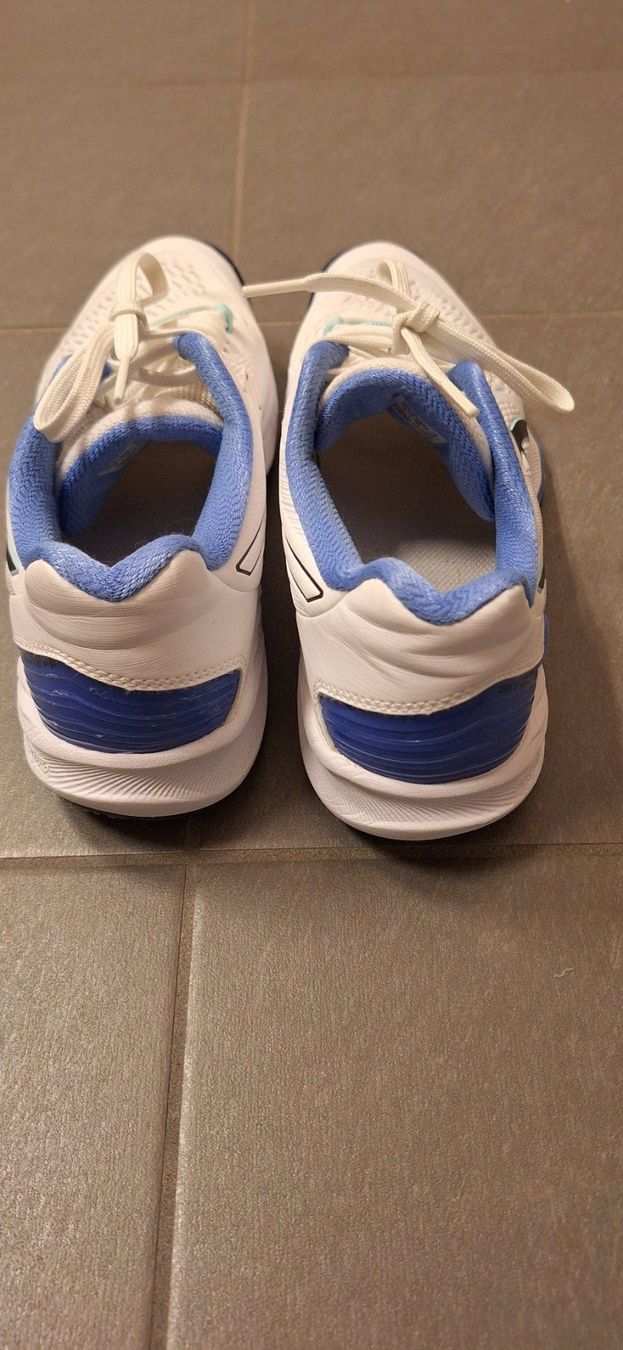 Asics Chaussures femmes: Asics, blanche – Neuf (Voir description) à Lussery-Villars par pousinete02 5