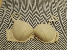 Damen BH  Spitze Grösse 85C guter Zustand