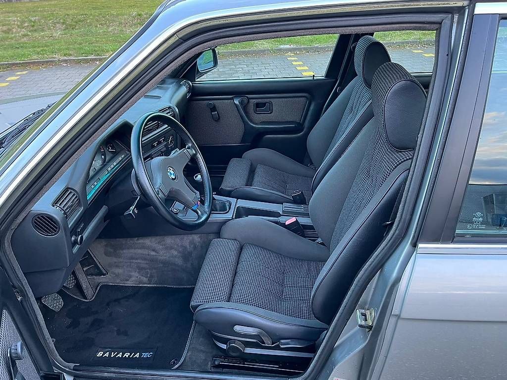 Autos: BMW 325ix E30 / VFL mit Handschaltung – D'occasion à Derendingen par terence86 2