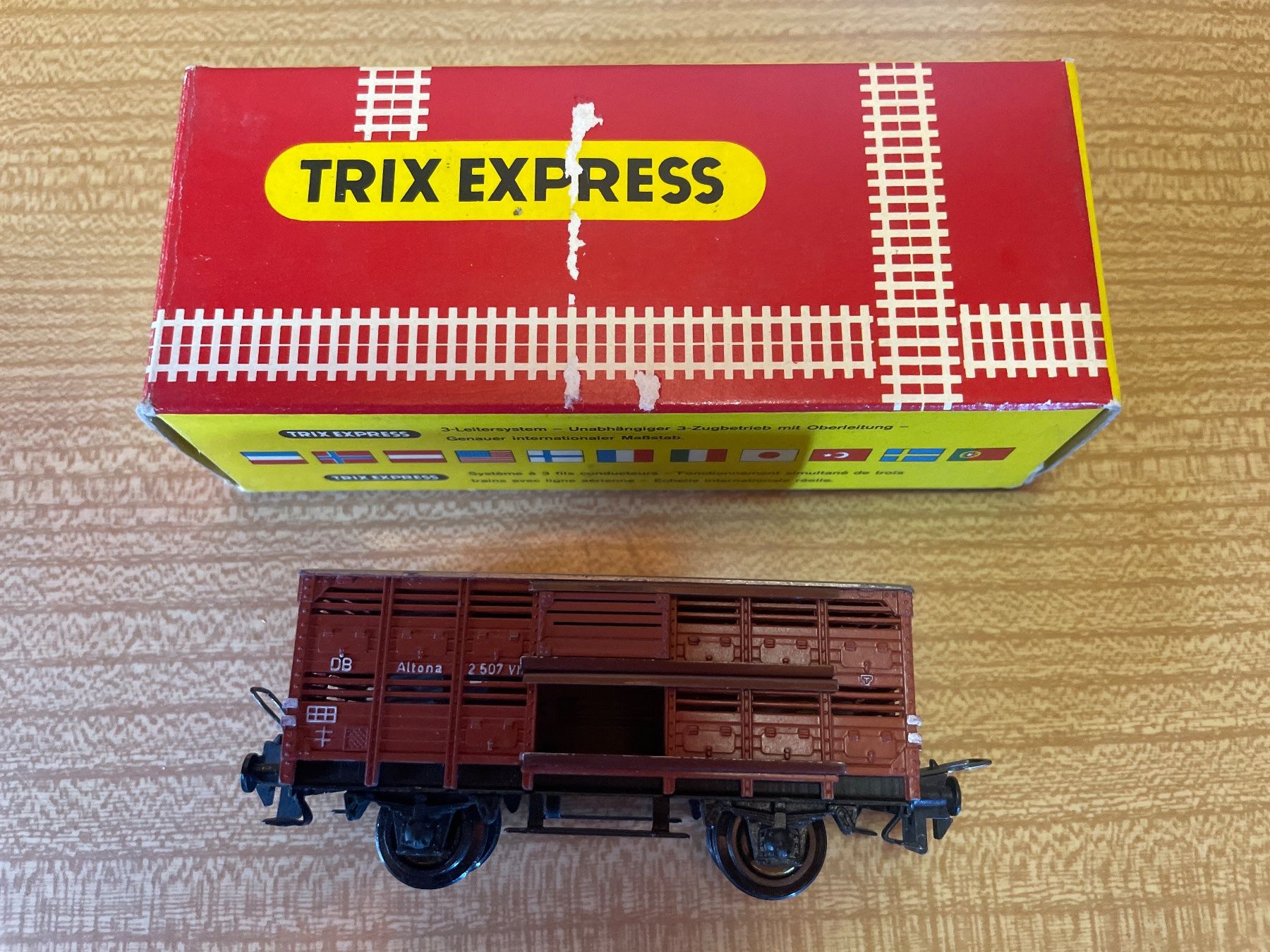 Trix Modellini di ferrovie: Trix Express H0 3425 Viehwagen – Usato da Suhr venduto da Daneli7 4