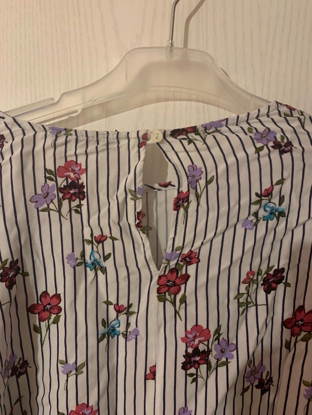 Bershka Blusen: Bluse mit Blumenmuster und Streifen – Gebraucht aus Triengen von nes_l8cj 2