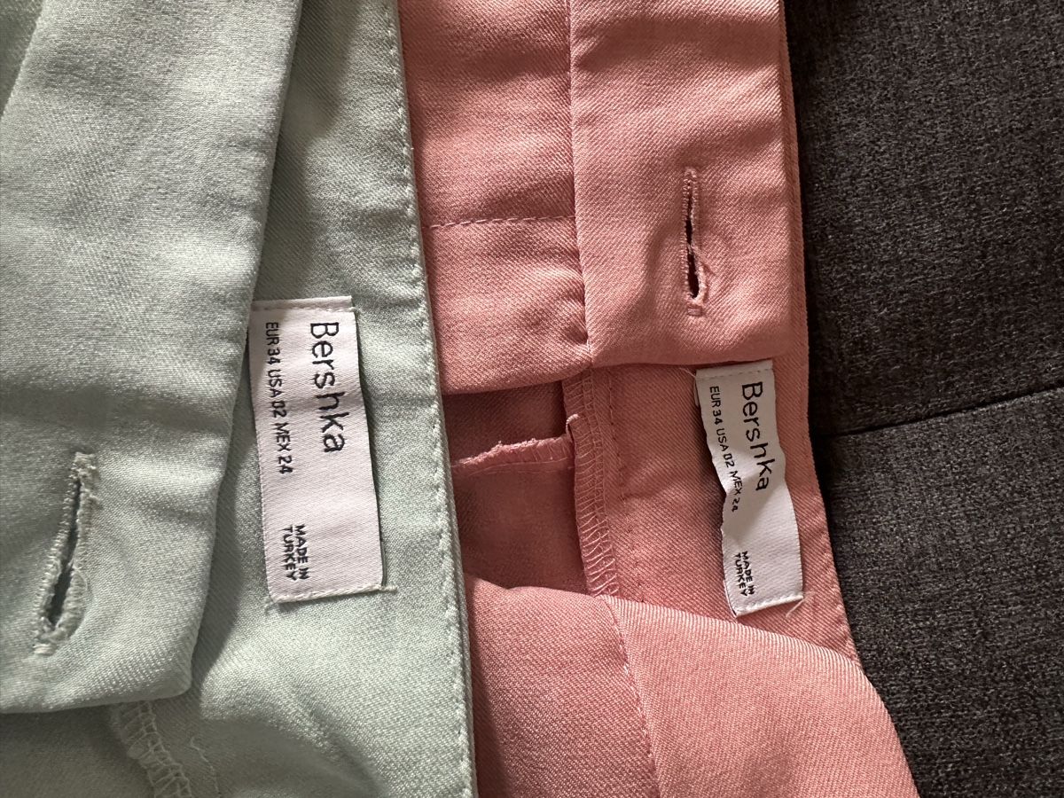 Bershka Pantaloni: Bershka Stoffhose, Grösse 34, Sommerlich. – Usato da Schöfflisdorf venduto da Katrins02 3