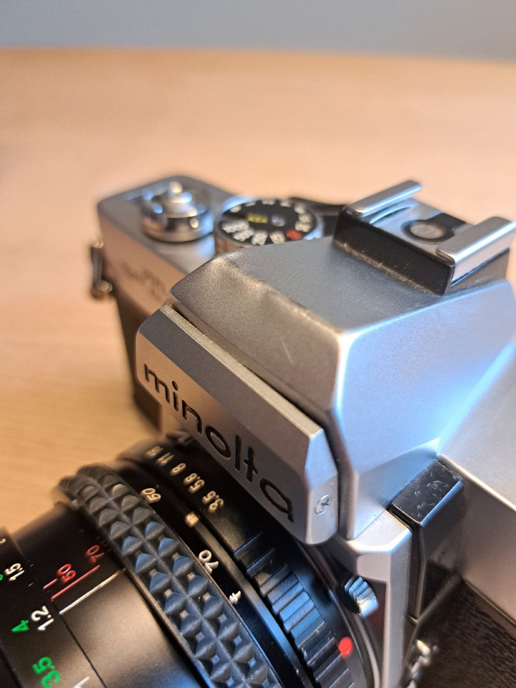 Minolta Kamera: Minolta SRT303b mit Objektiven und Koffer – Gebraucht aus Ringgenberg BE von Veloeli- 9