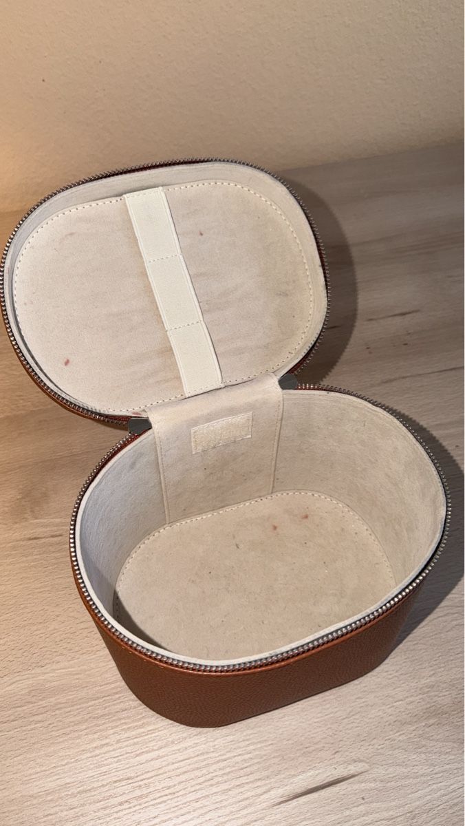 Trousses de maquillage: BROWN LEATHER VANITY CASE – D'occasion à Puplinge par yav_9r9f 3