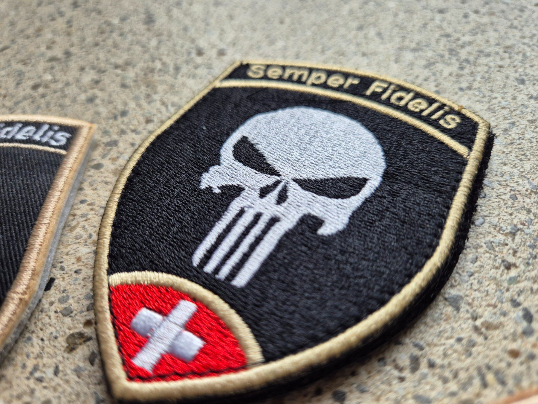 Schweizer Armee Placchette & Badge: *** Badge Set Grenadier 3 stücke mit klett *** – Nuovo e nell'imballaggio originale da Riedholz venduto da fr_sIruP 2