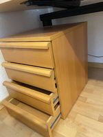 Büro-Korpusse