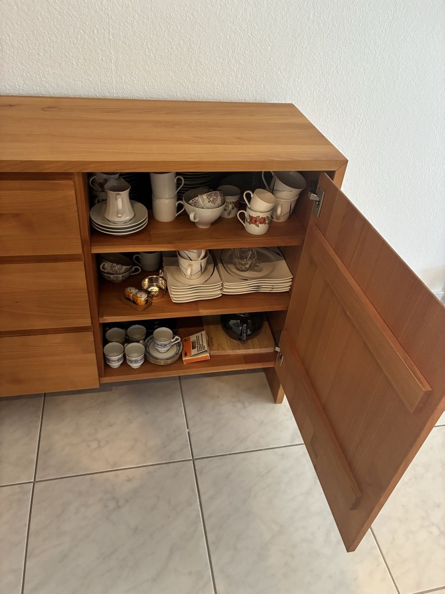 Reseda Cassettiere: Massive Sideboard  "Reseda Home" - Kirschbaum - Top Zusta – Nuovo (secondo la descrizione) da Birmensdorf ZH venduto da rud_v8lv 2
