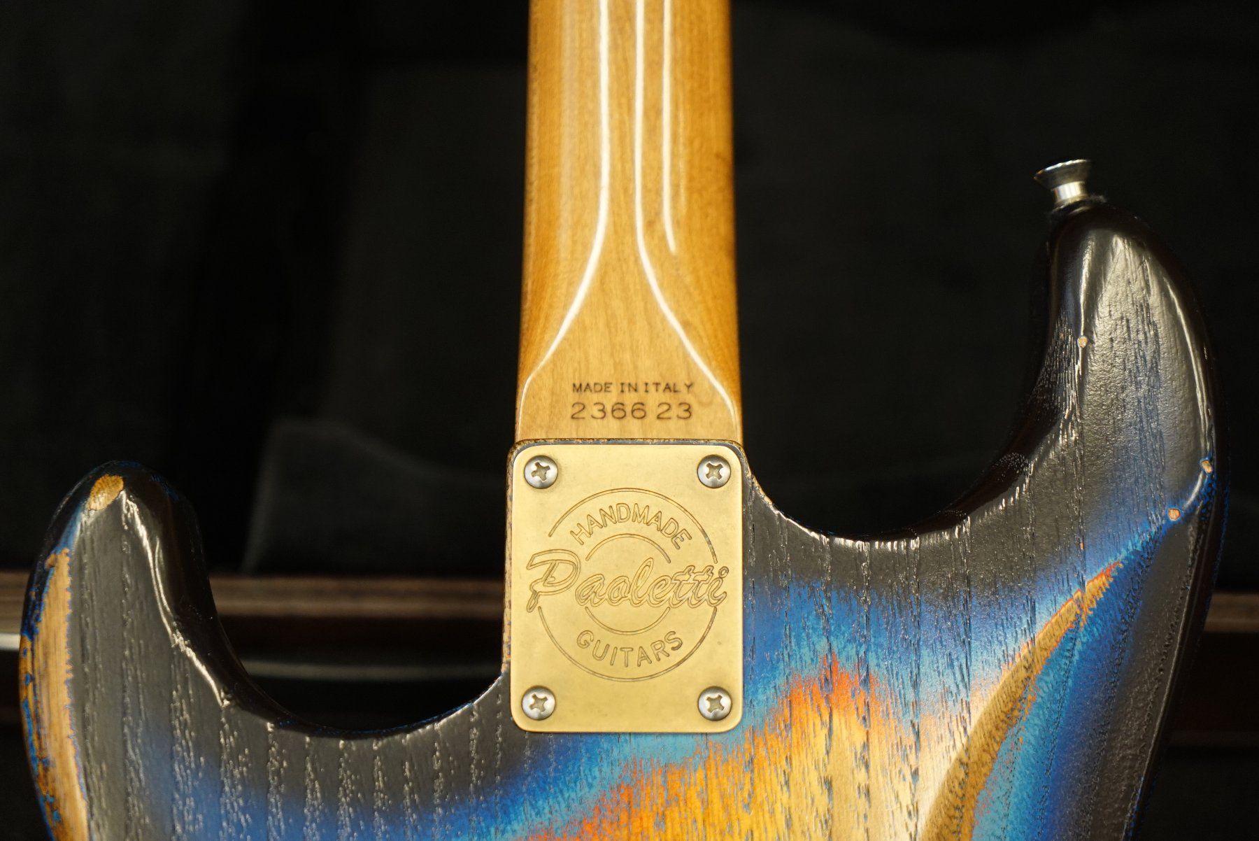Strumenti musicali: Paoletti Stratosphere Loft SSS, Heavy Deep Blue over Sunburs – Usato da Ortschwaben venduto da Musictrade 7