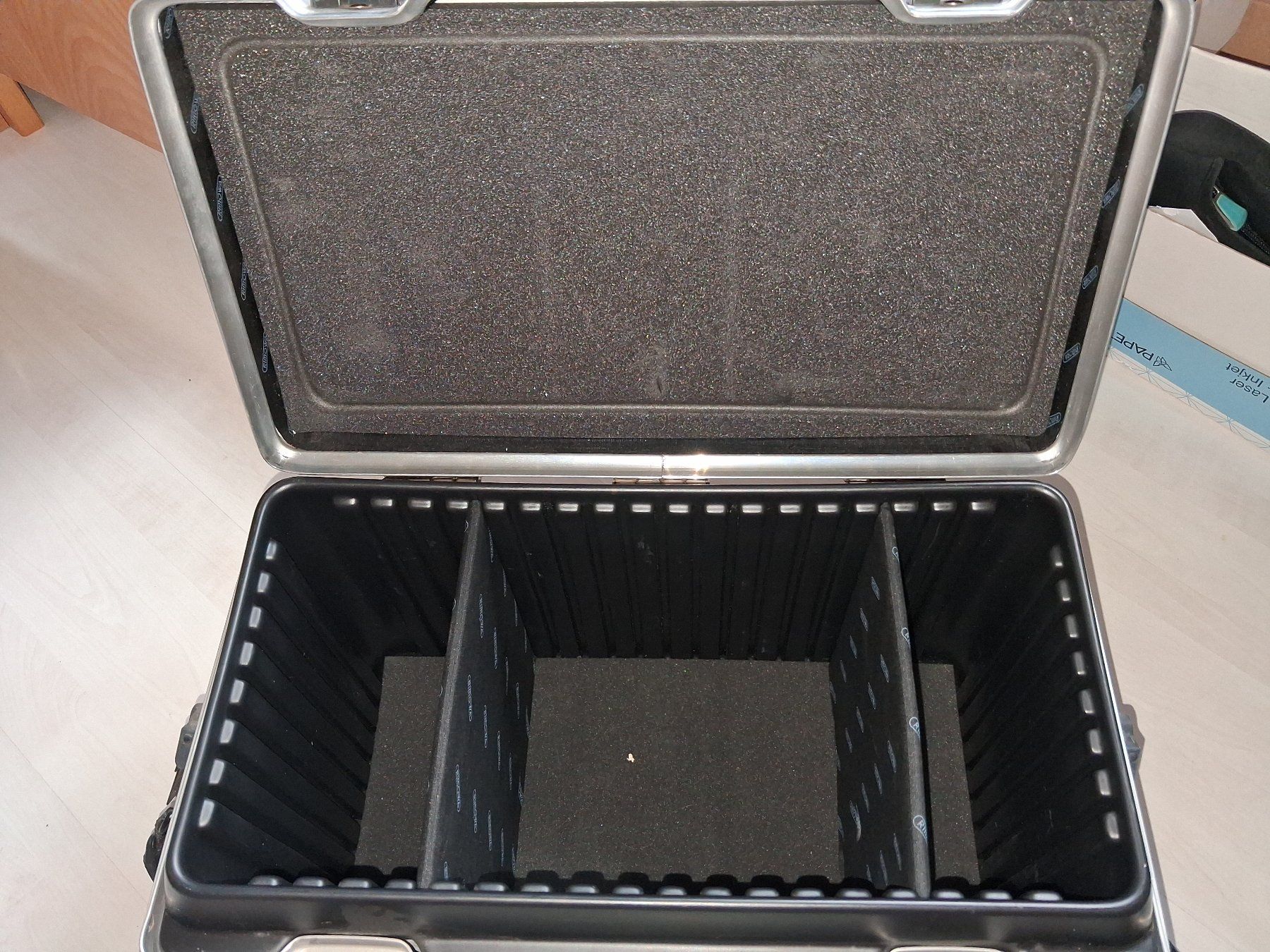 Rimowa Valigie: Rimowa Fotokoffer Amazonas – Usato da Thalwil venduto da Lantana58 1