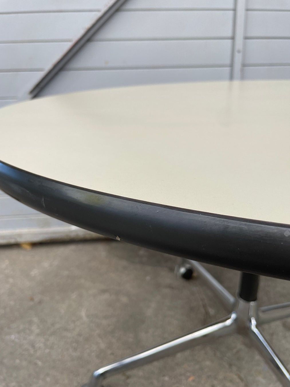 Herman Miller Tische: Hermann Miller Contract Table Eames – Gebraucht aus Zürich von starch.studio 2