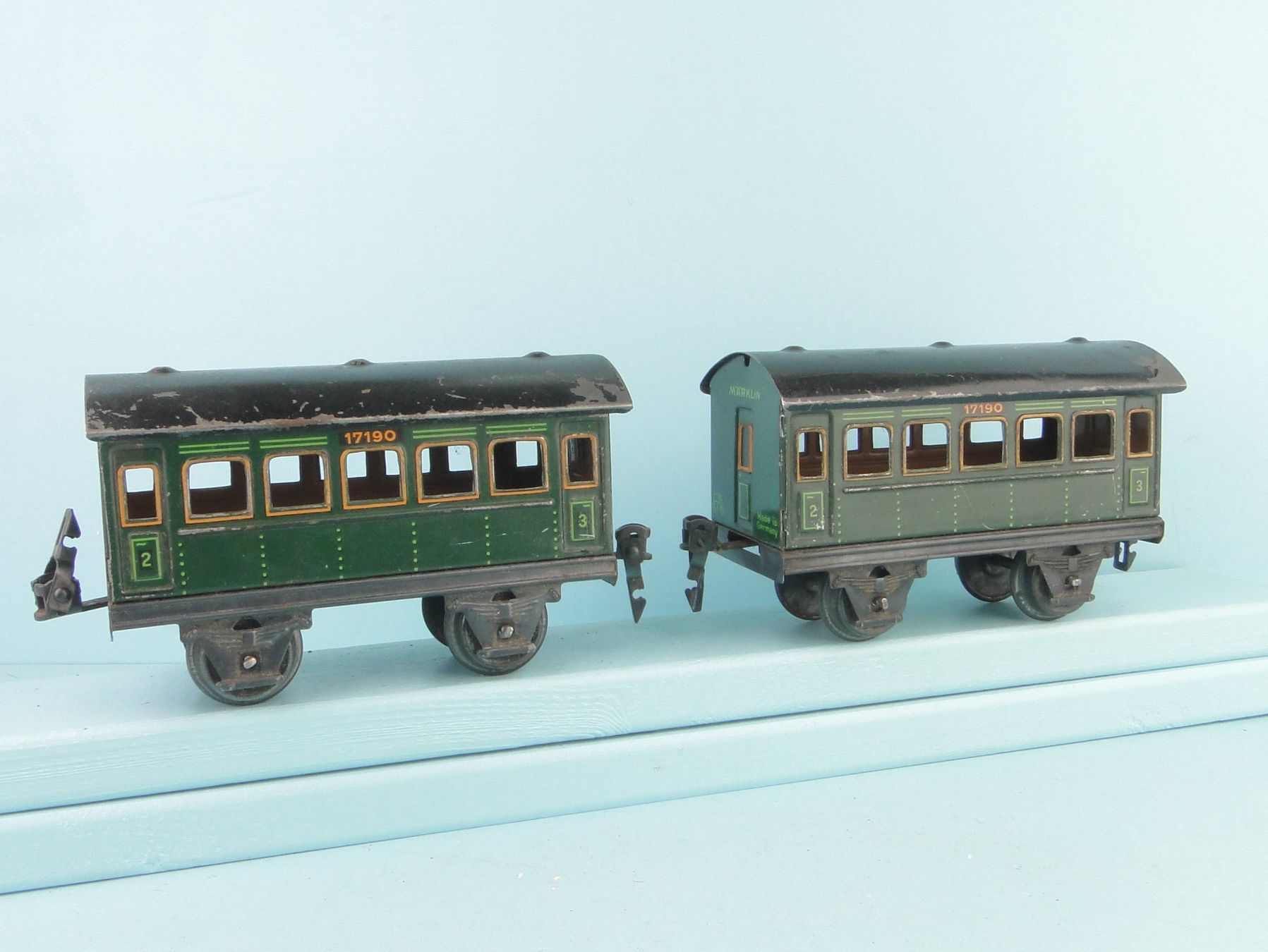 Märklin Modelleisenbahnen: Märklin Spur 0  4 X Wagen – Gebraucht aus Bülach von cann11 2