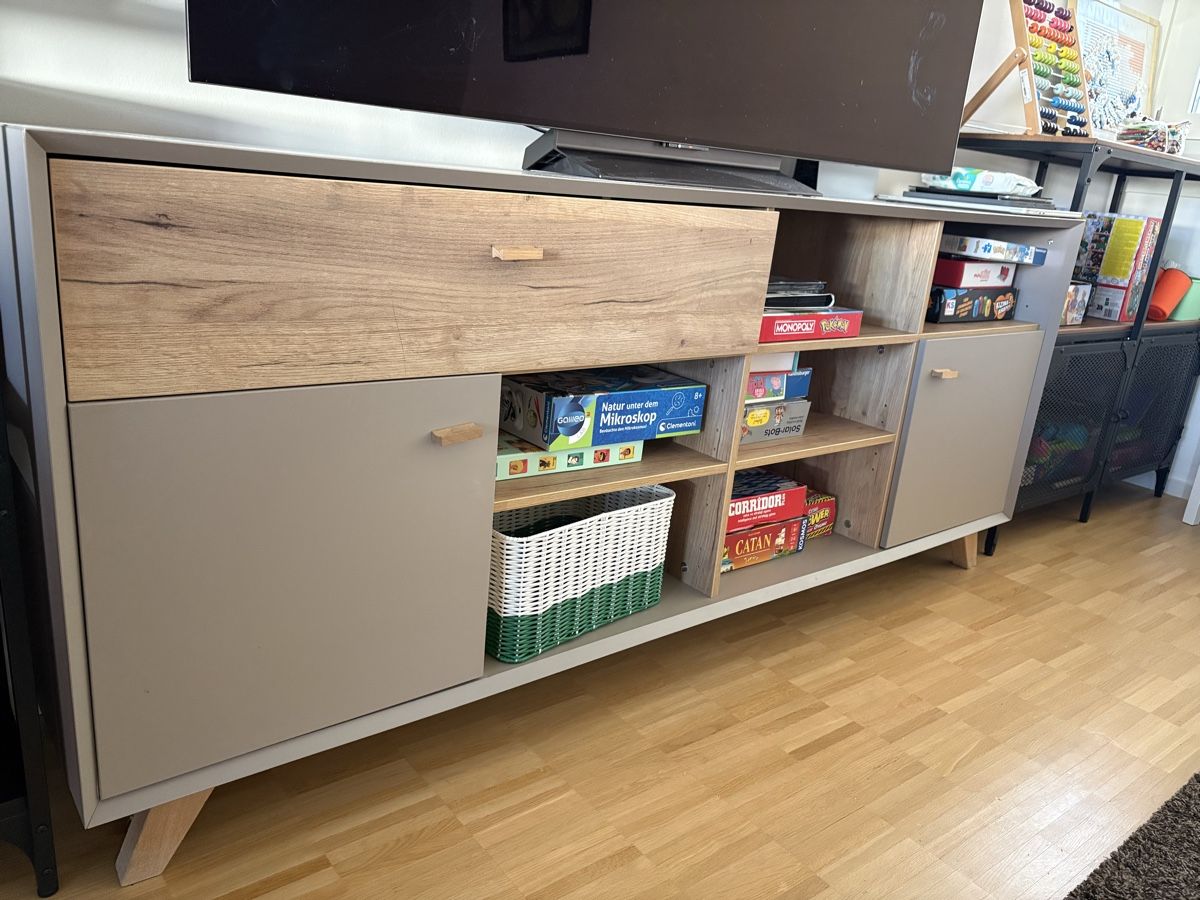 Pfister Büffets: Pfister Kommode / TV unit – Gebraucht aus Binningen von G_Sam87 1