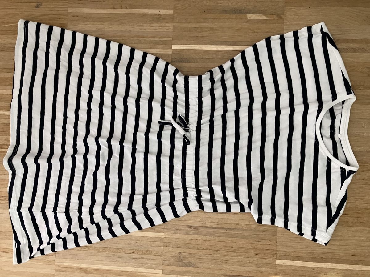 Kleiderpakete & -sets: 2 leichte Pullover und Sommerkleid 146 - 152 – Gebraucht aus Zürich von Mi2pom 2