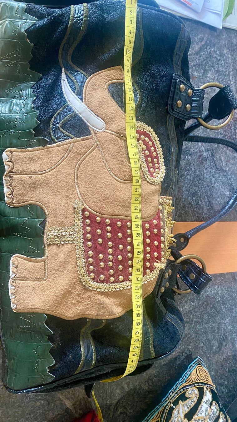 Borse: Tasche ,oder Reisetasche mit Elefant – Usato da luzern venduto da bar_5gtr 4