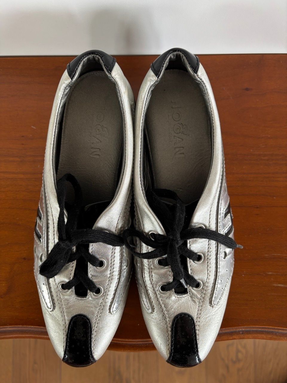 Scarpe da donna: Hogan Schuhe Silber/Schwarz, Gr. 36 1/2 – Usato da Thalwil venduto da Arleen 1
