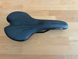 Fahrradsattel Red Cycling Products schwarz ungebraucht
