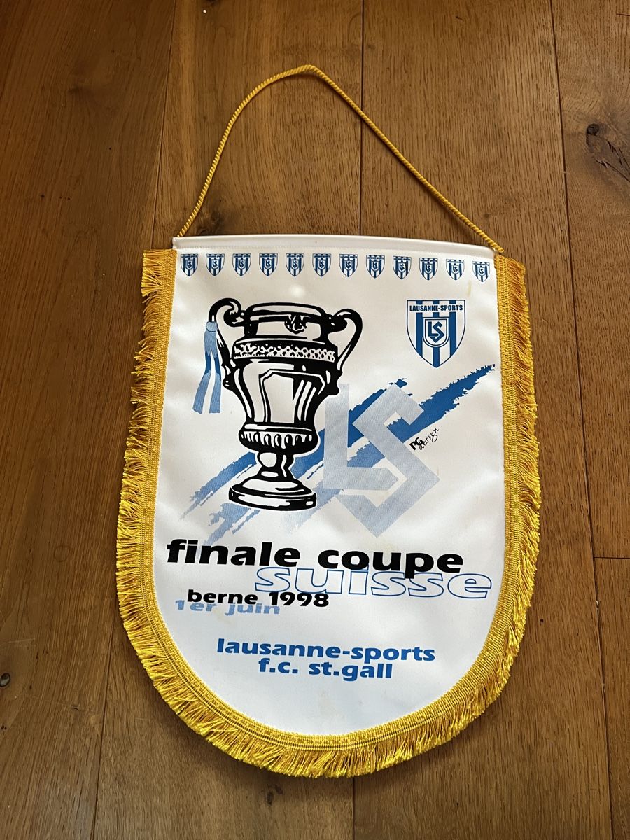 Fahnen: Schweizer Cupfinal 1998 - Seltener Wimpel zu verkaufe – Gebraucht aus Bremgarten b. Bern von CordulaGruen 1