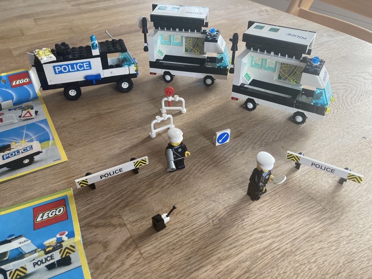 Lego Giocattoli: LEGO Polizei-Sets 6450 & 6676,wie abgebildet – Usato da Staad SG venduto da gab_7dr9 4