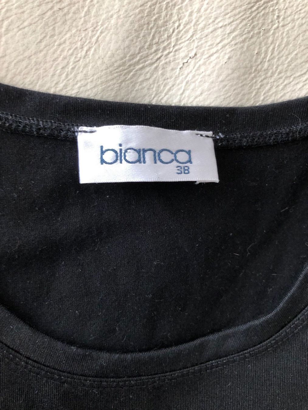 T-shirt: Pull T-Schirt Bianca – Usato da Delémont venduto da stella063 1