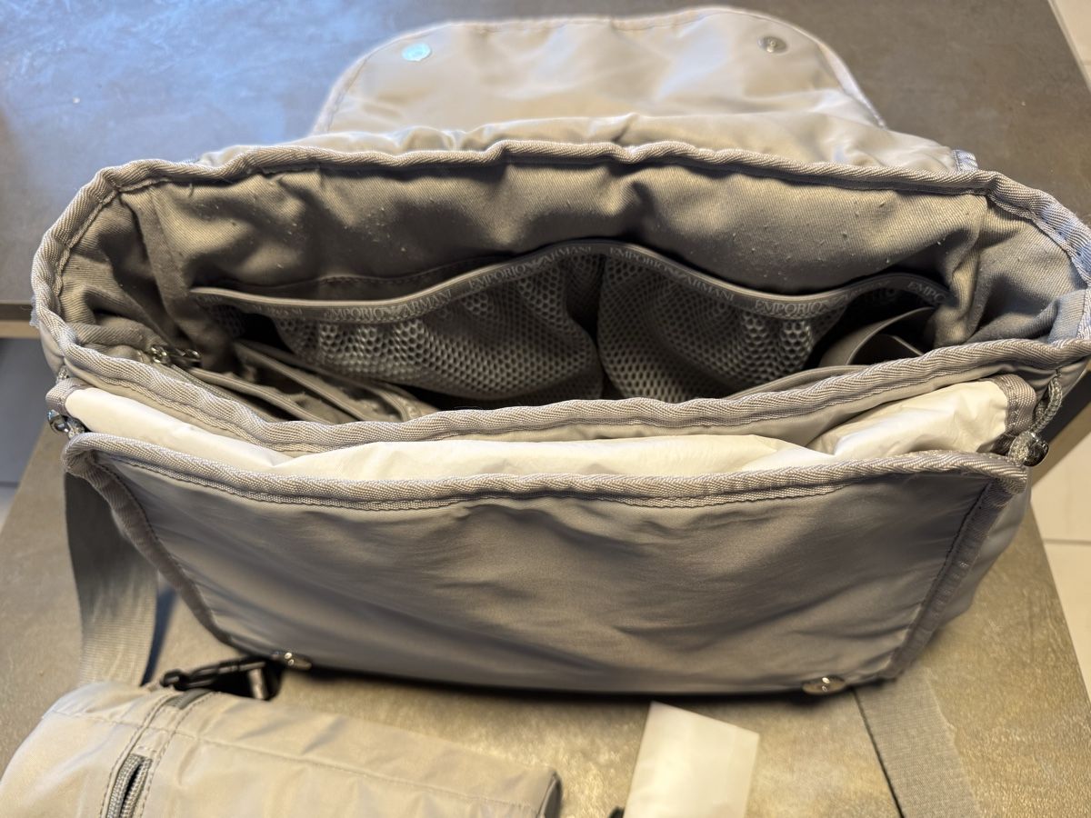 Armani Kindertaschen: Wickeltasche Armani – Neu (gemäss Beschreibung) aus Oensingen von ErsteSahne. 4