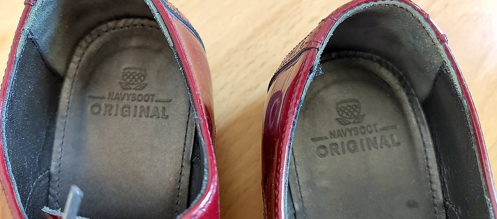 Navyboot Scarpe da donna: sympathische kirschrote Schuhe Grösse 36 – Usato da Urtenen-Schönbühl venduto da phu_tpt8 3