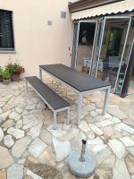 Granittisch mit Granitbank