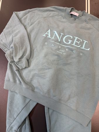 Bershka Angel Jogger Set Gr. M