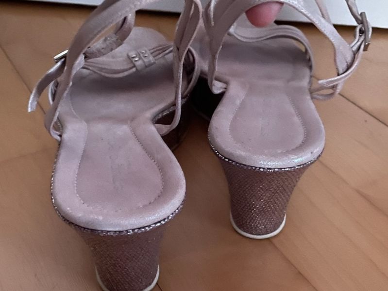 Scarpe da donna: Sandalette/ Sandale, Studio Pollini – Usato da Wattwil venduto da diamant1 4