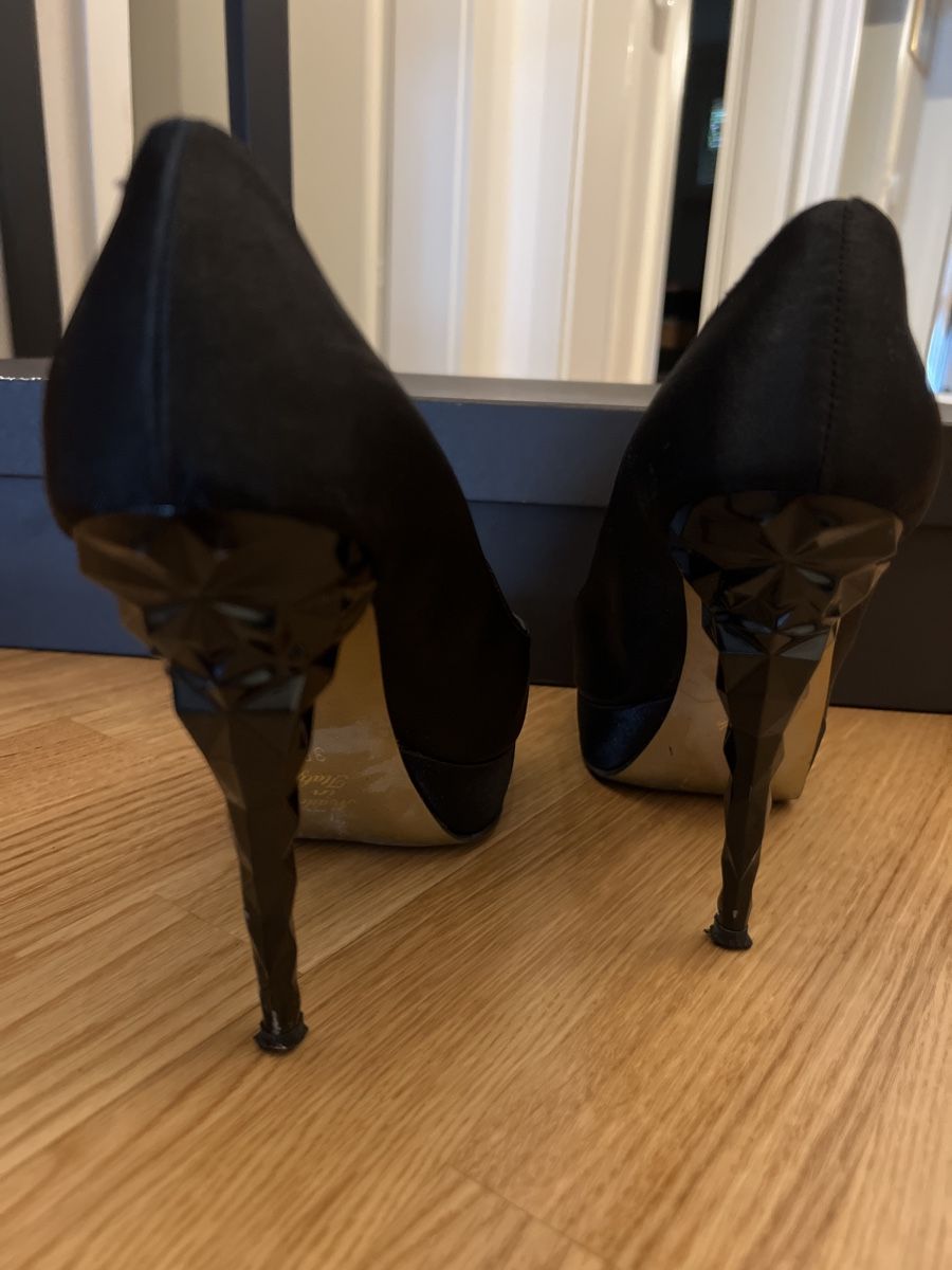 Scarpe da donna: Black satin platform pumps, high heels 38 – Usato da Zürich venduto da Jasmin3S 1