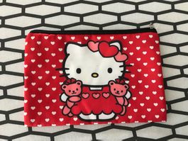 Hello Kitty Necessaire / Schminktäschli mit vielen Herzli