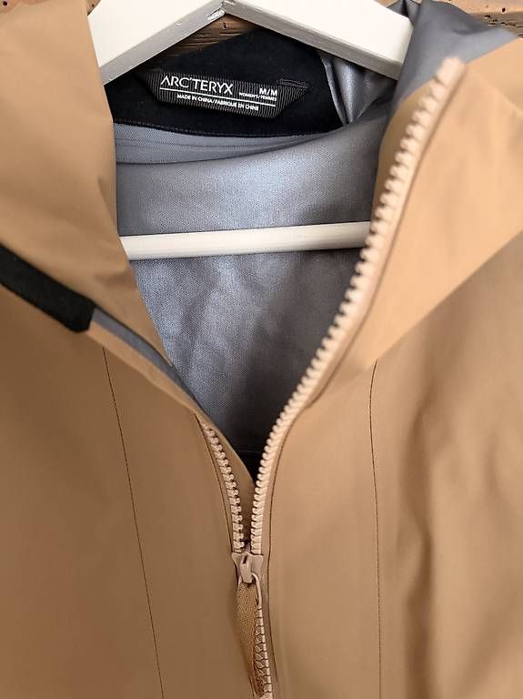 Giacche: Arcteryx Liatris Jacke wasserdicht – Usato da Stein AR venduto da Salia 2