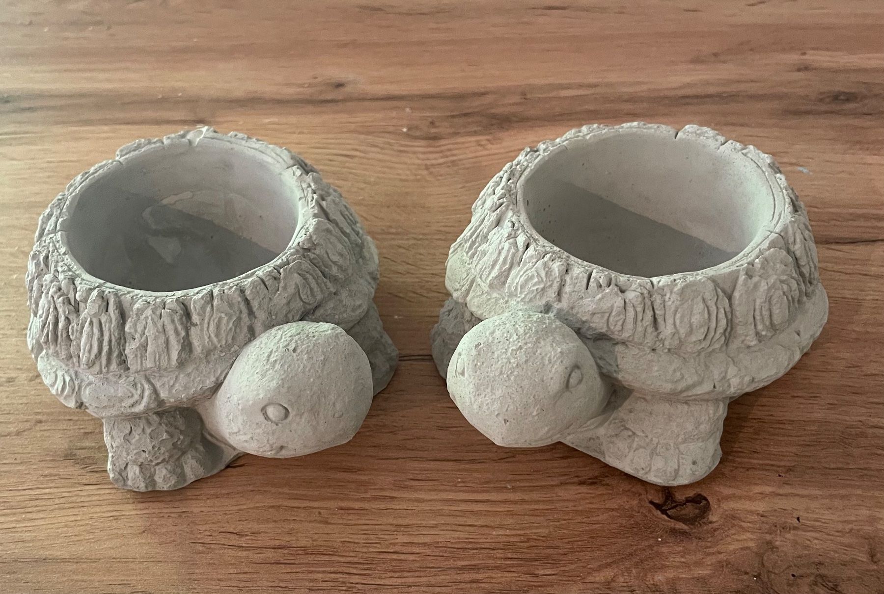 Blumentöpfe: 2 süsse Schildkröten Blumentöpfe – Neu und originalverpackt aus Au ZH von  1