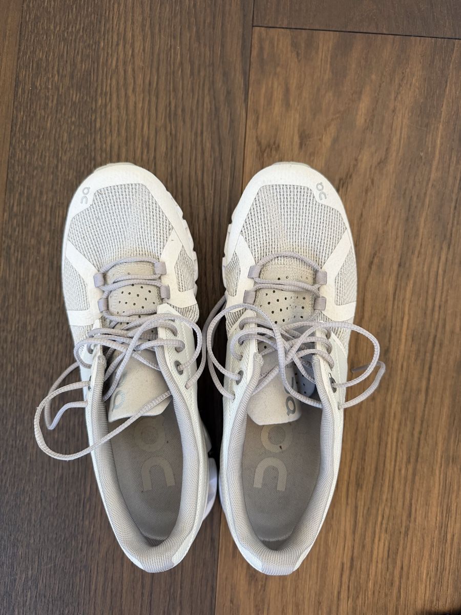 On Damenschuhe: On Running Cloud Schuhe beige Grösse 40 – Neu (gemäss Beschreibung) aus Erlenbach ZH von LightSheer 1