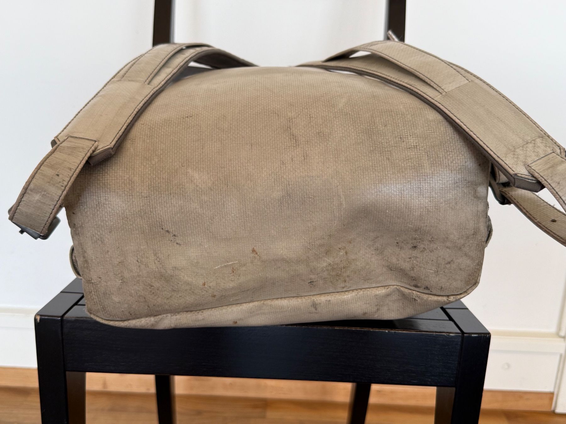 Freitag Sacs à dos: Freitag Rucksack hell grau – D'occasion à Zürich par Midcentury 2
