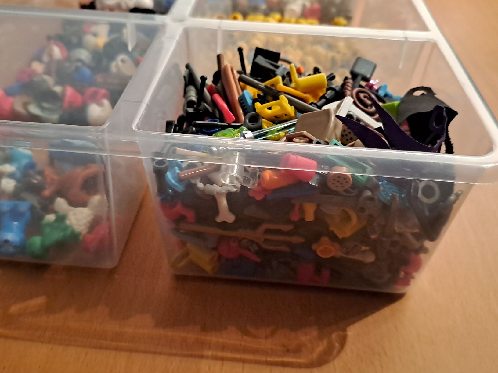 Lego Spielzeuge: Lego Figuren Teile  Versand möglich  – Gebraucht aus Kestenholz von Knox1973 1
