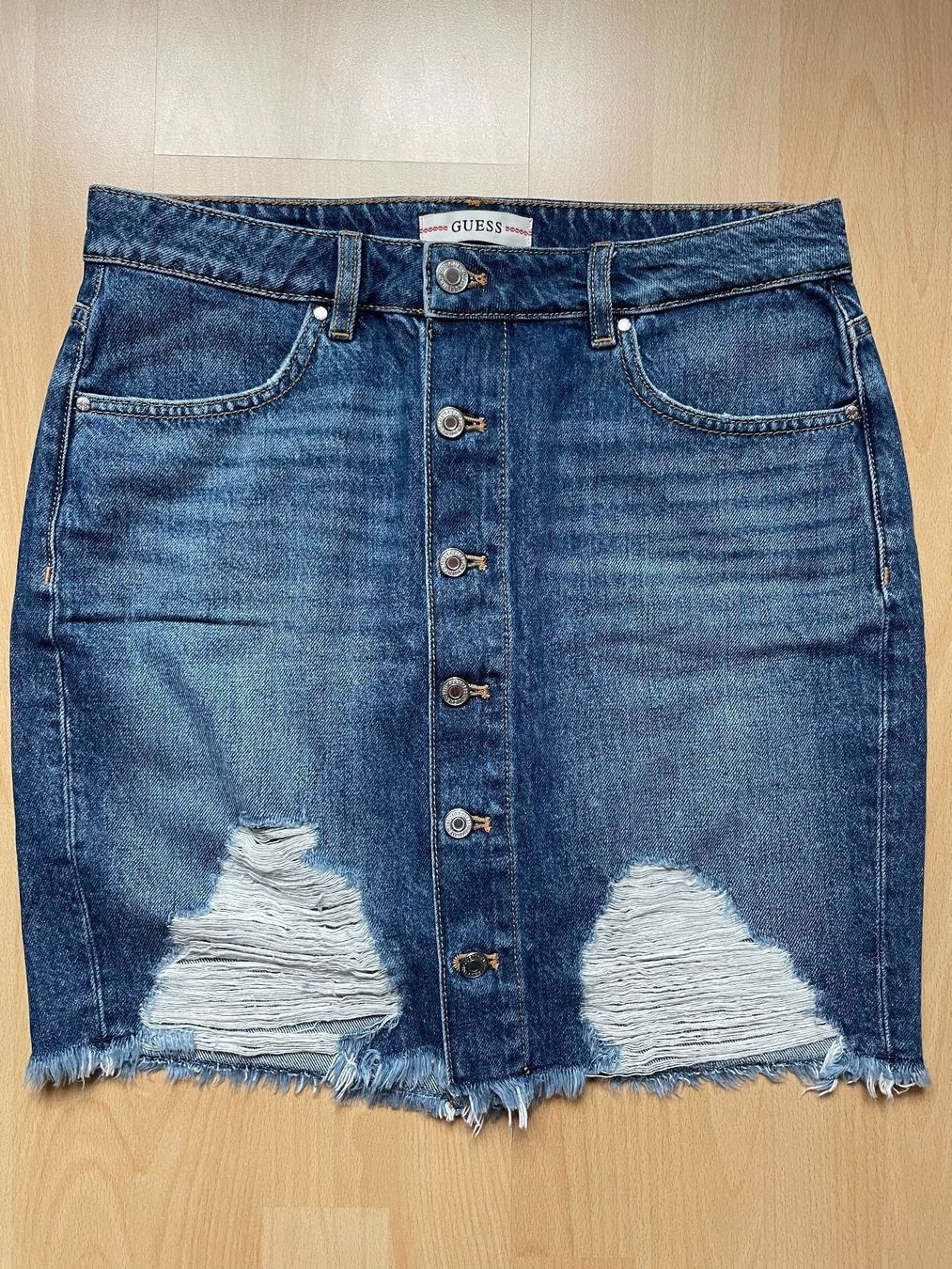 Guess Jeans: Jupe Jeans Guess – Nuovo (secondo la descrizione) da Frenkendorf venduto da Pinda4402