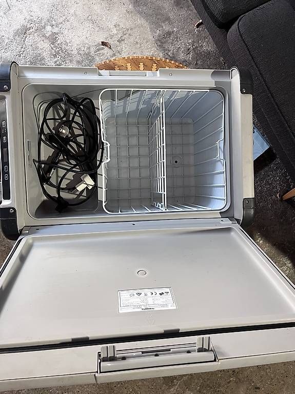 Dometic Kühlschränke & Kühlen: Dometic Kühlbox  50l – Gebraucht aus Bäretswil von Nicole.05 2