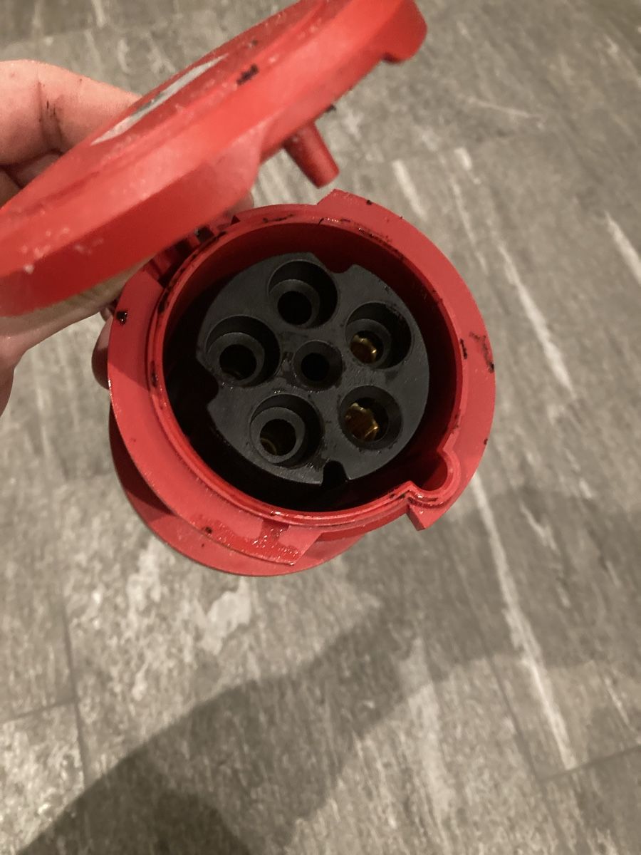 Laufwerke & Adapter: Starkstrom Adapter 32A Stecker auf 63A Kupplung – Gebraucht aus Thun von rentschtrading 2