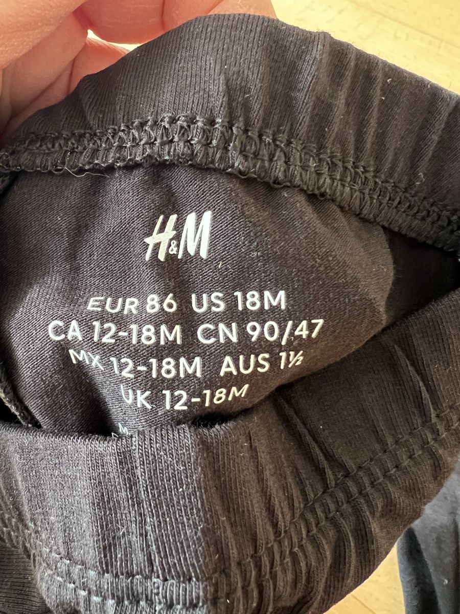 H&M Pantaloni: 2 x neue Leggins H&M Grösse 86 – Nuovo e nell'imballaggio originale da Ebikon venduto da KarinM02 2