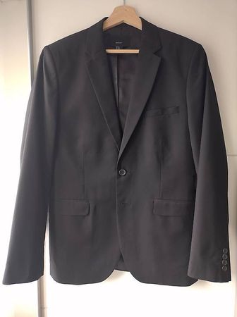 Schwarzer eleganter Herrenblazer, Grösse 48