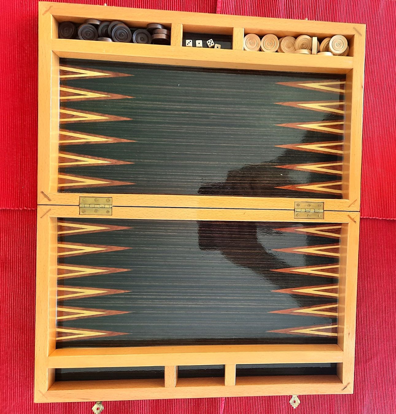 Spiele: Backgammon aus Holz ca. 43 x 51 cm – Gebraucht aus Wetzikon ZH von Frischbach 1