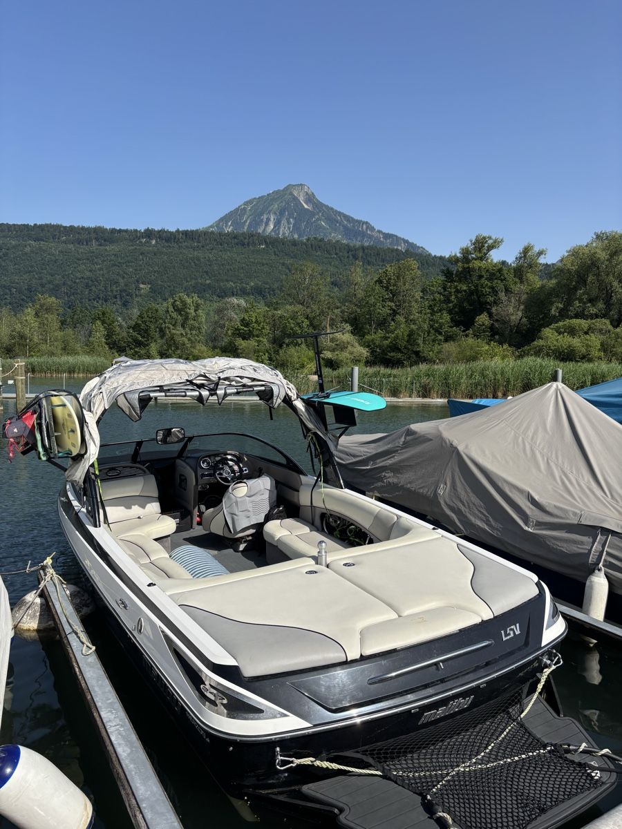 Malibu Bateaux: Malibu LSV 24 optional Liegeplatz Vierwaldstättersee – D'occasion à Luzern par sam.l. 3