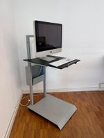 Mobiler Computerarbeitsplatz / Stehpult mit Tastaturablage